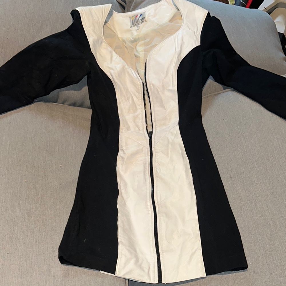 Wilsons Leather Black and White Blazer with Textured Fabric